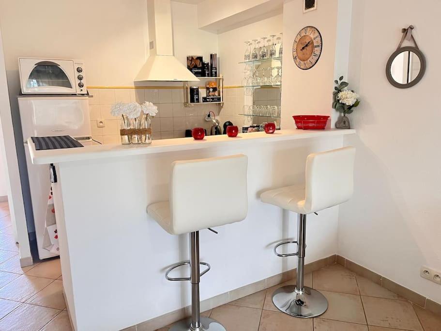 Joli Studio Tout Confort Proche Toutes Commodites Dans Residence Calme L'Ile-Rousse  Exterior photo