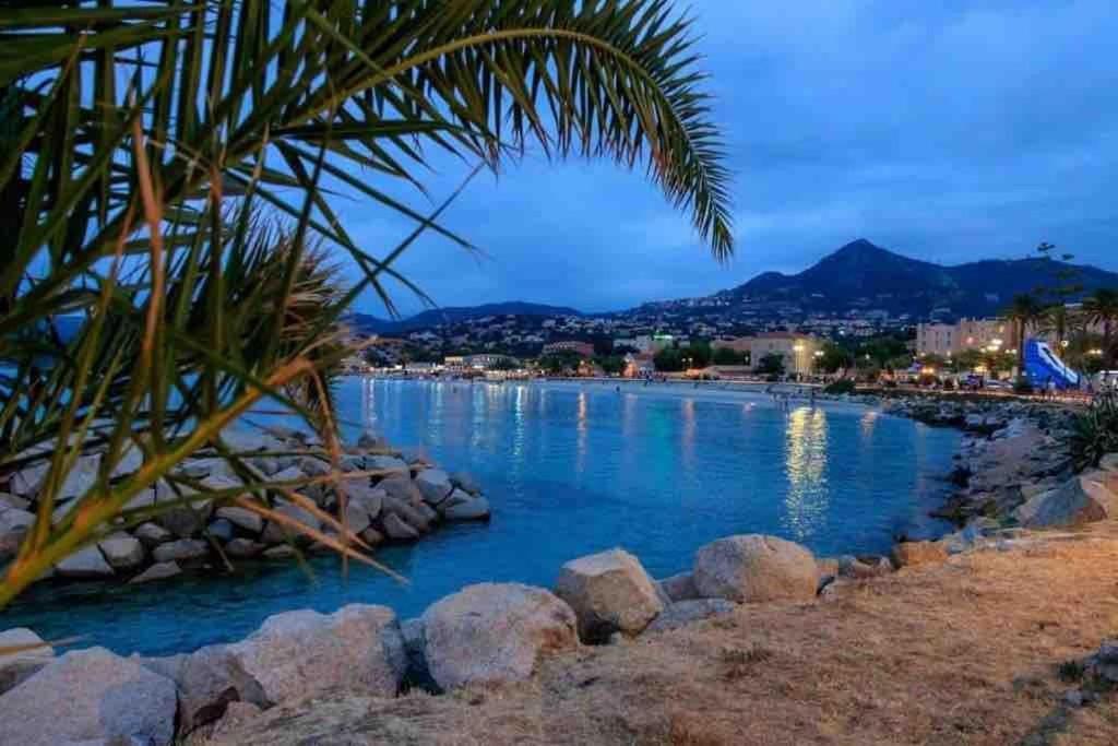 Joli Studio Tout Confort Proche Toutes Commodites Dans Residence Calme L'Ile-Rousse  Exterior photo