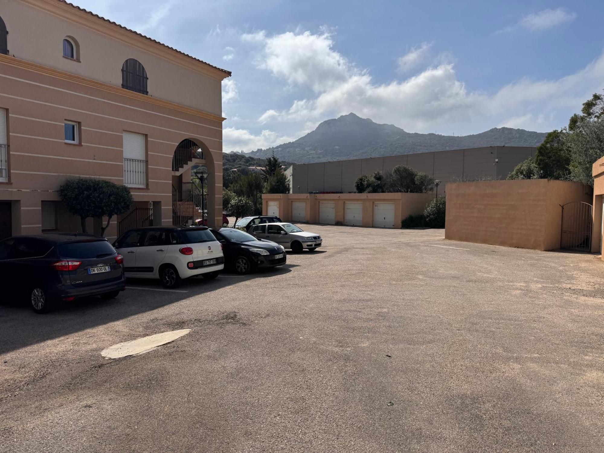Joli Studio Tout Confort Proche Toutes Commodites Dans Residence Calme L'Ile-Rousse  Exterior photo