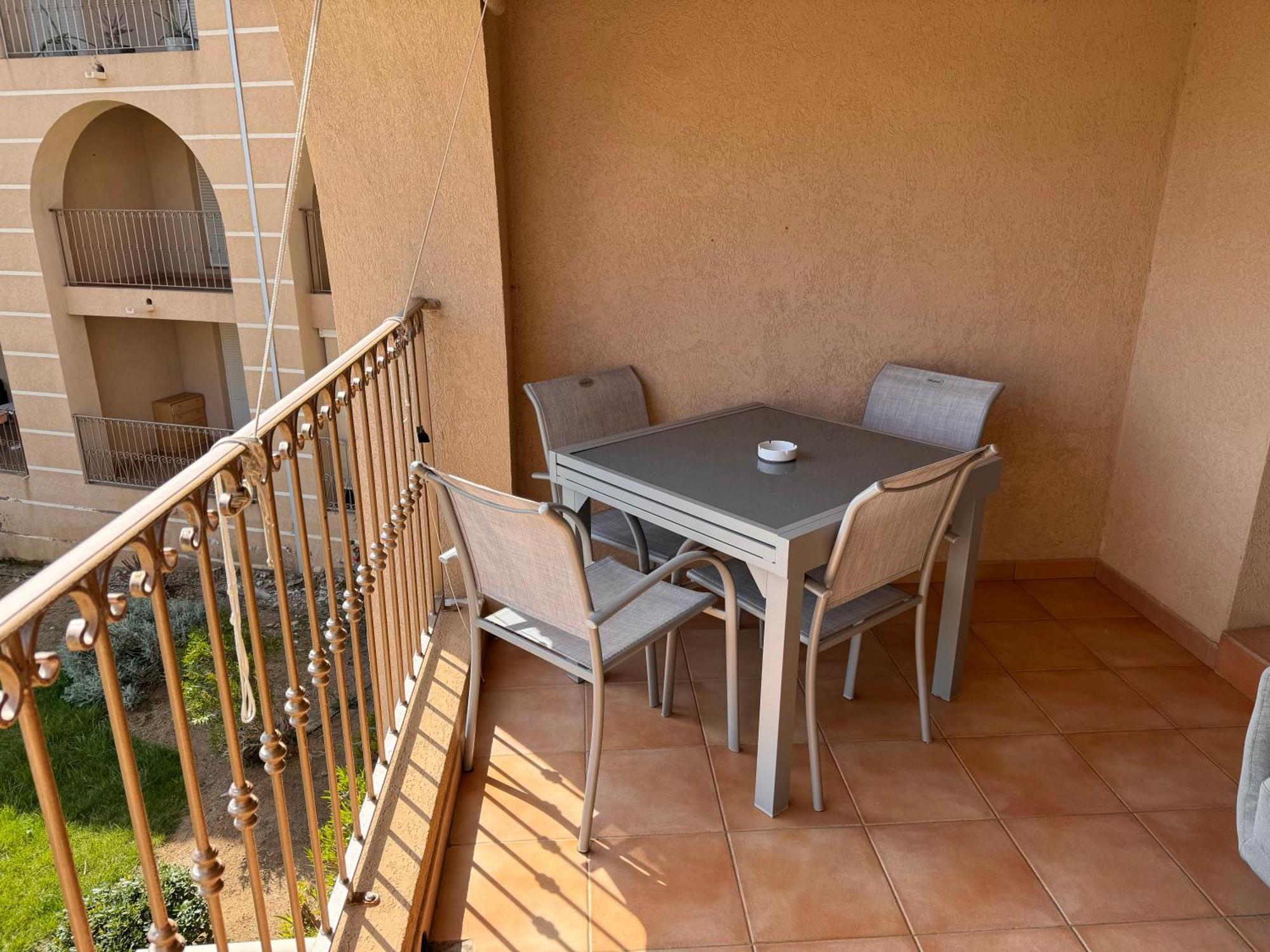 Joli Studio Tout Confort Proche Toutes Commodites Dans Residence Calme L'Ile-Rousse  Exterior photo